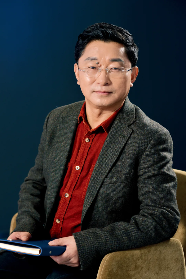可盈配资 阿来：没意思，不说话